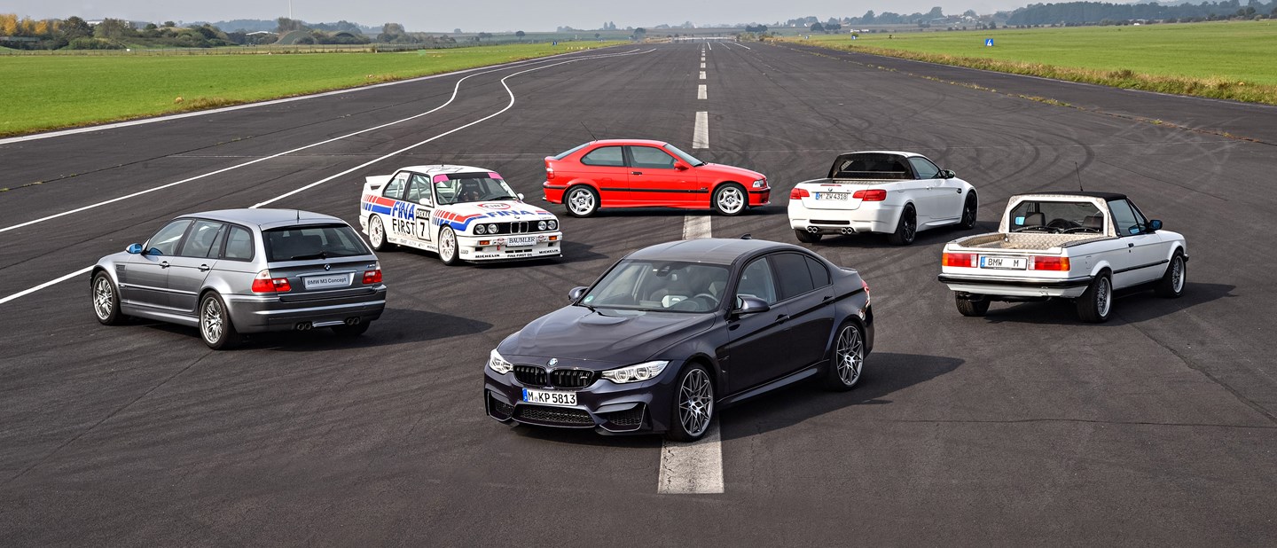 BMW M-Serie biler stillet op på racerbane